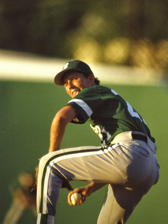 jon-peters-pitching.jpg
